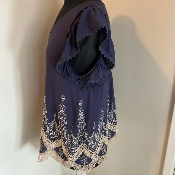 Source Unknown Blue Cream Ruffled Cap Sleeve Embroidered Boho Blouse Top Large - Picture 6 of 10